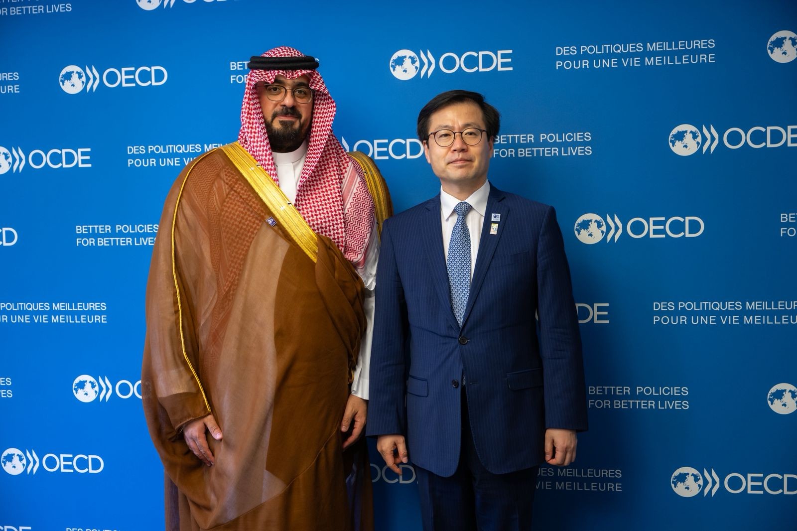 A picture of His Excellency Faisal bin Fadhil Al-Ibrahim with His Excellency Mr. Han-Koo Yu,